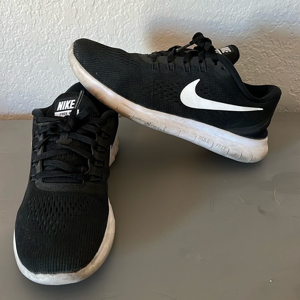 Nike Free RNs, women’s size 7.5